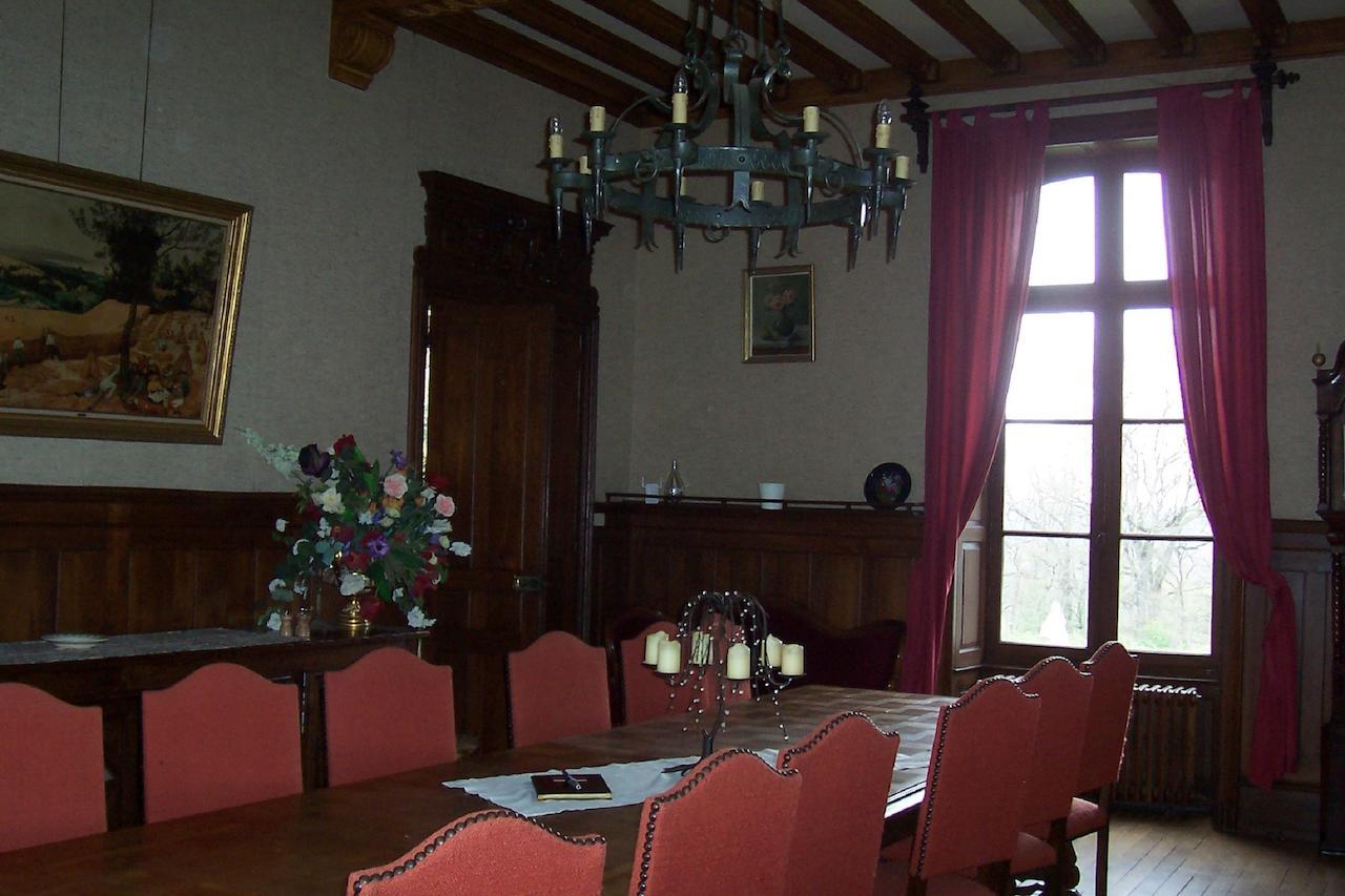 Chateau Champigny Bed and Breakfast Maillet  Zewnętrze zdjęcie